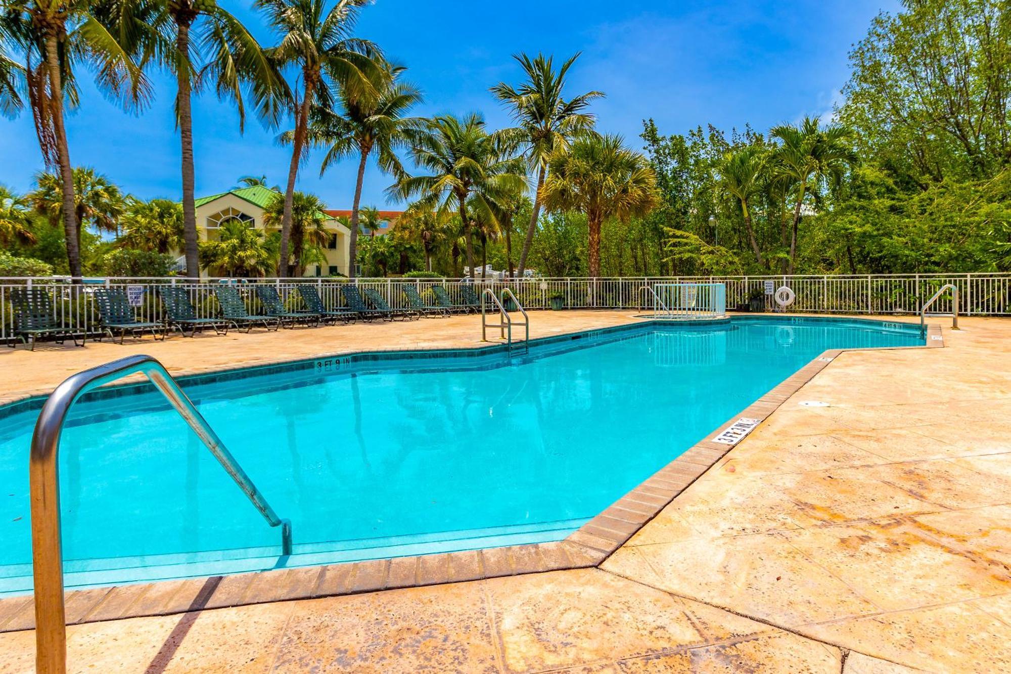 Sunrise Suites Barbados Suite #204 คีย์เวสต์ ภายนอก รูปภาพ